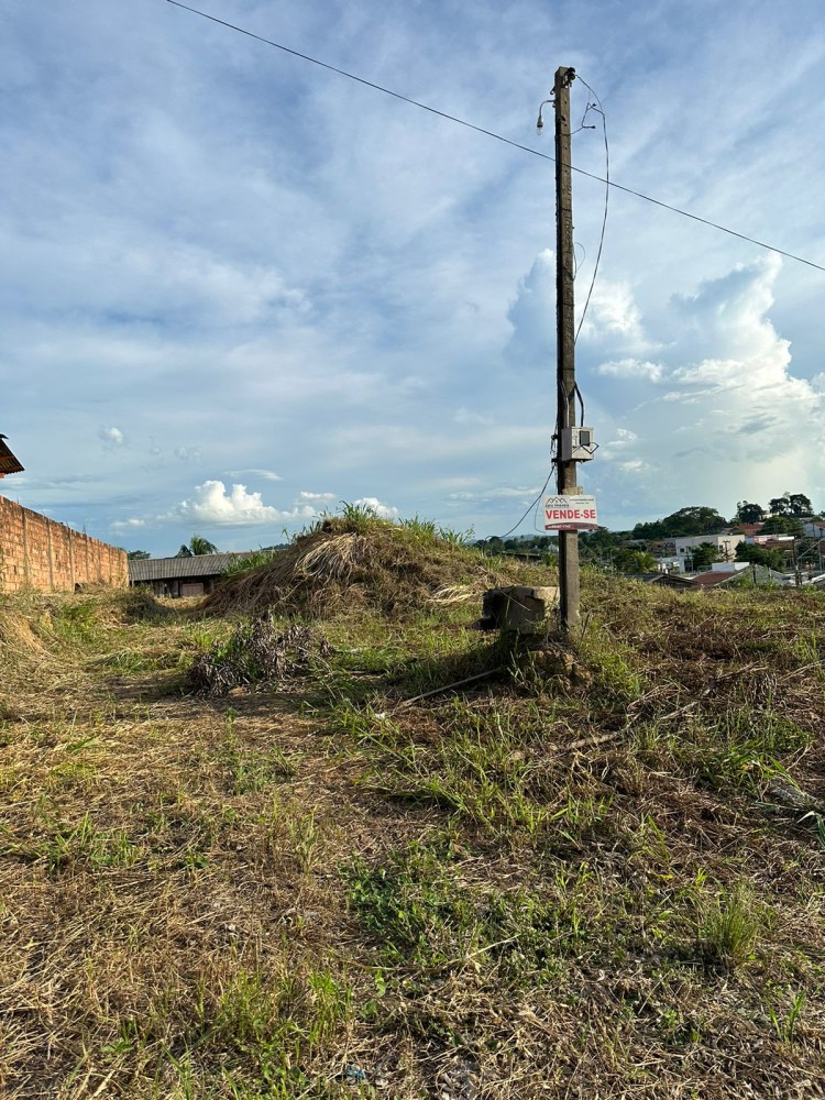 Vende-se excelente terreno na Marechal Rondon setor 07
