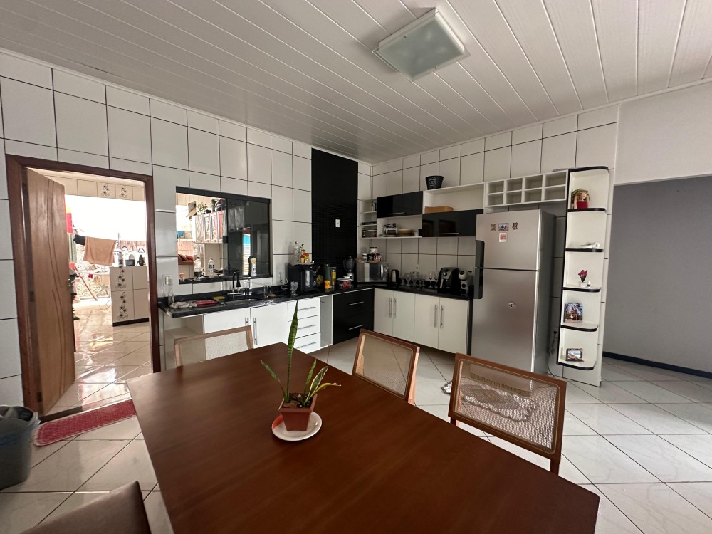 Vende-se Ótima Casa no Setor 1