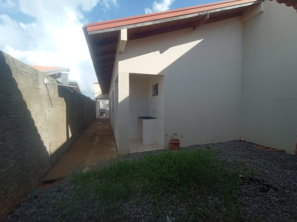 Vende-se casa bem localizada no Savana Park