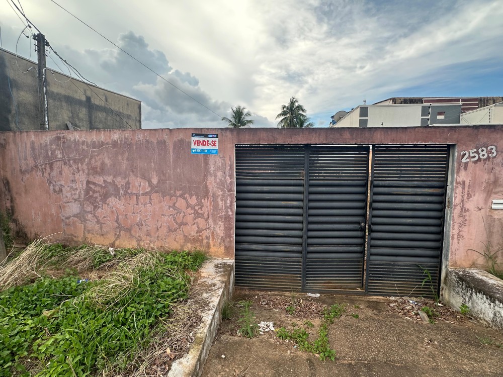 Vende-se imóvel 12×30 na Rua Padre Chiquinho próximo a BR-364