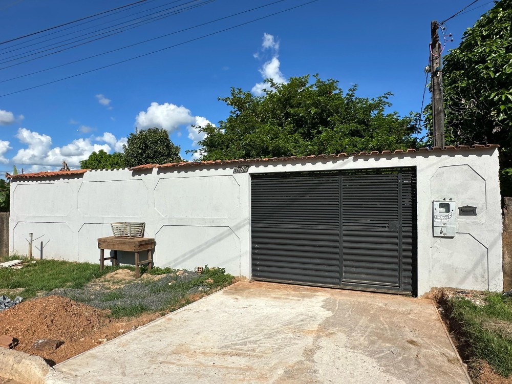🏡 Aluga-se ótimo imóvel no setor 06