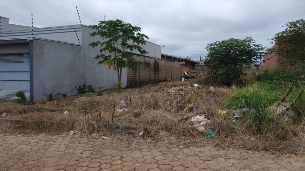 Vende-se terreno 12×25 no Savana Park