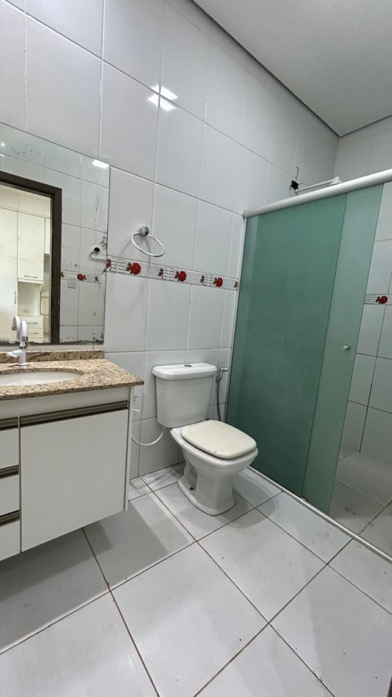Aluga-se excelente casa com piscina no setor 04 Aluga-se excelente casa com piscina no setor 04