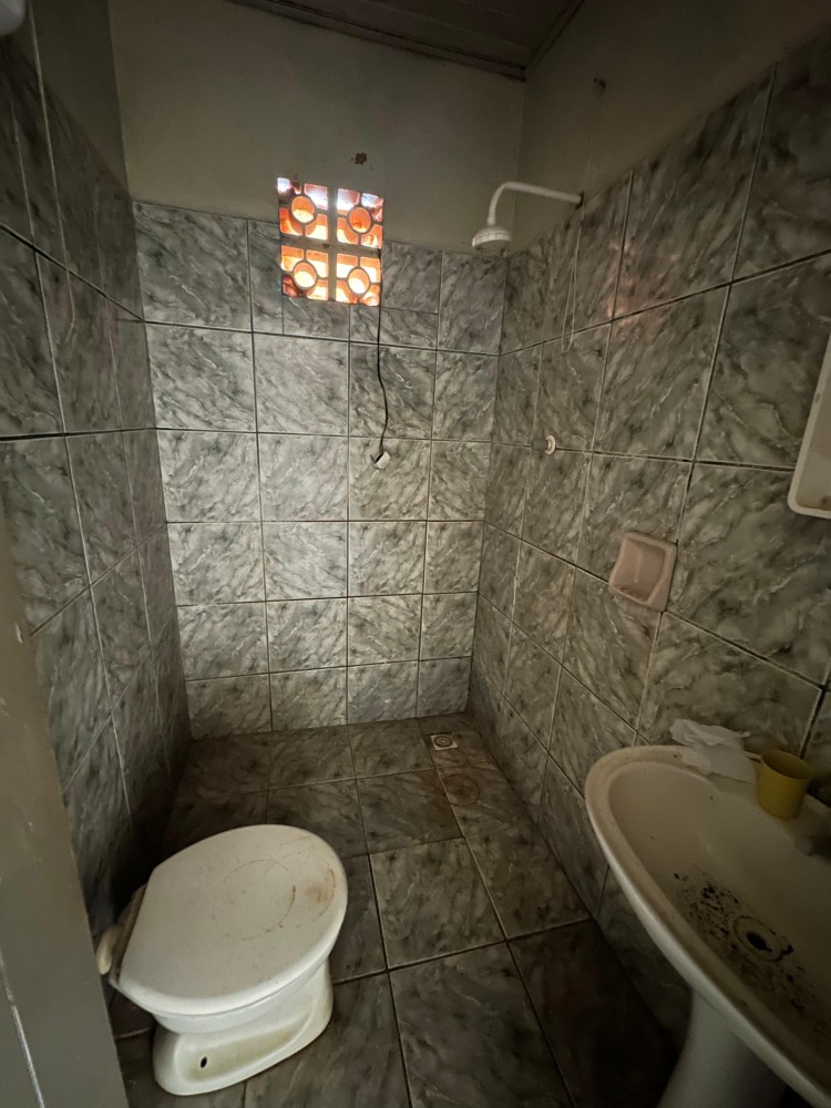 Aluga-se casa com 3 quartos em Jaru Aluga-se casa com 3 quartos em Jaru