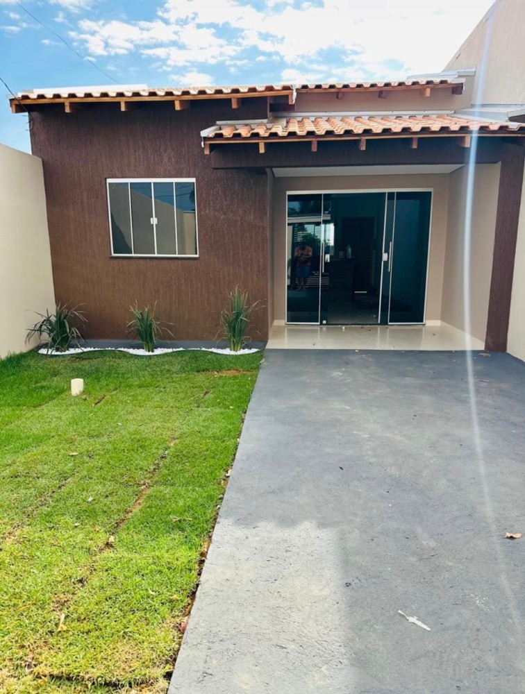 Vende-se casa no setor 07 apta para financiamento