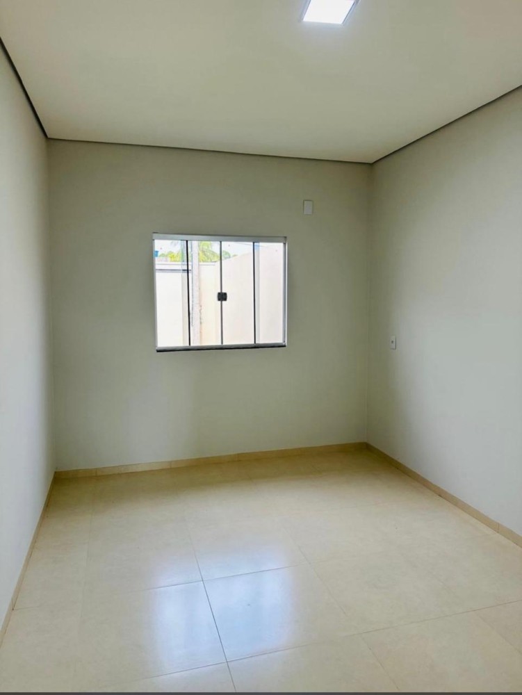 Vende-se casa no setor 07 apta para financiamento
