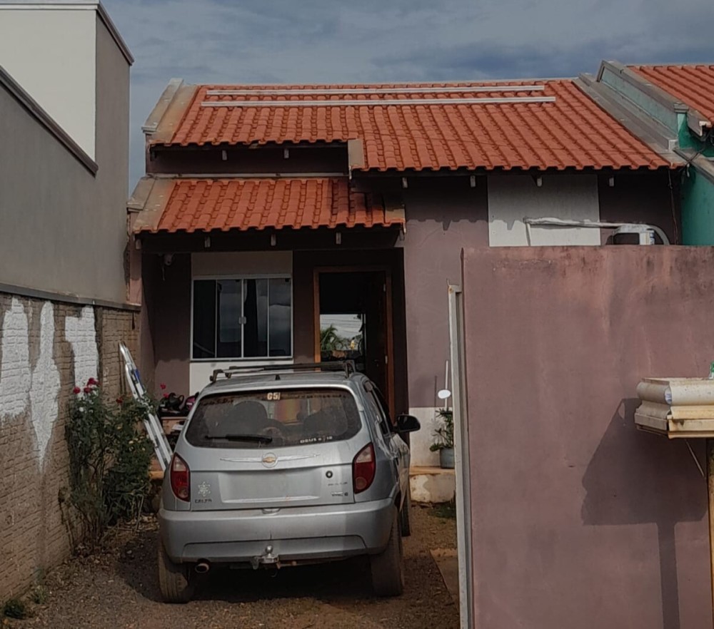 Vende-se casa apta a financiamento na entrada do Savana Park em Jaru