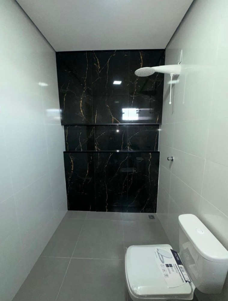 Vende-se casa no setor 07 apta para financiamento