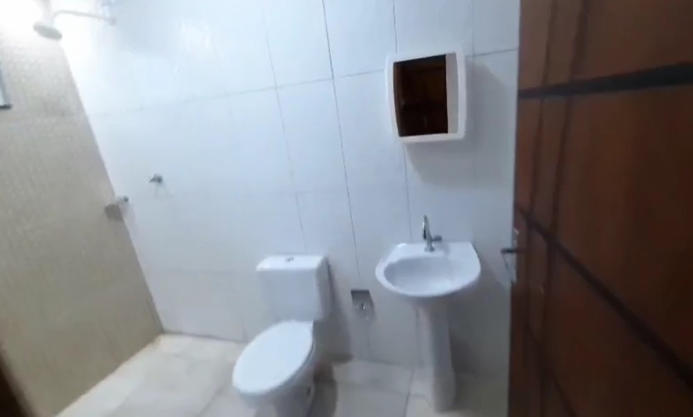 Vende-se casa apta a financiamento na entrada do Savana Park em Jaru