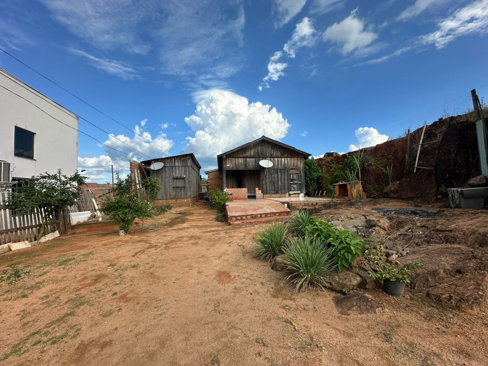Vende-se data 15×30 bem localizada no setor 4 em Jaru