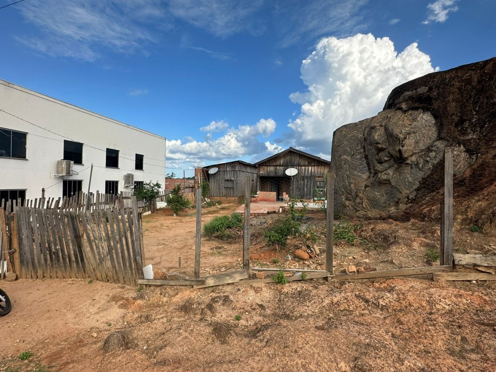Vende-se data 15×30 bem localizada no setor 4 em Jaru