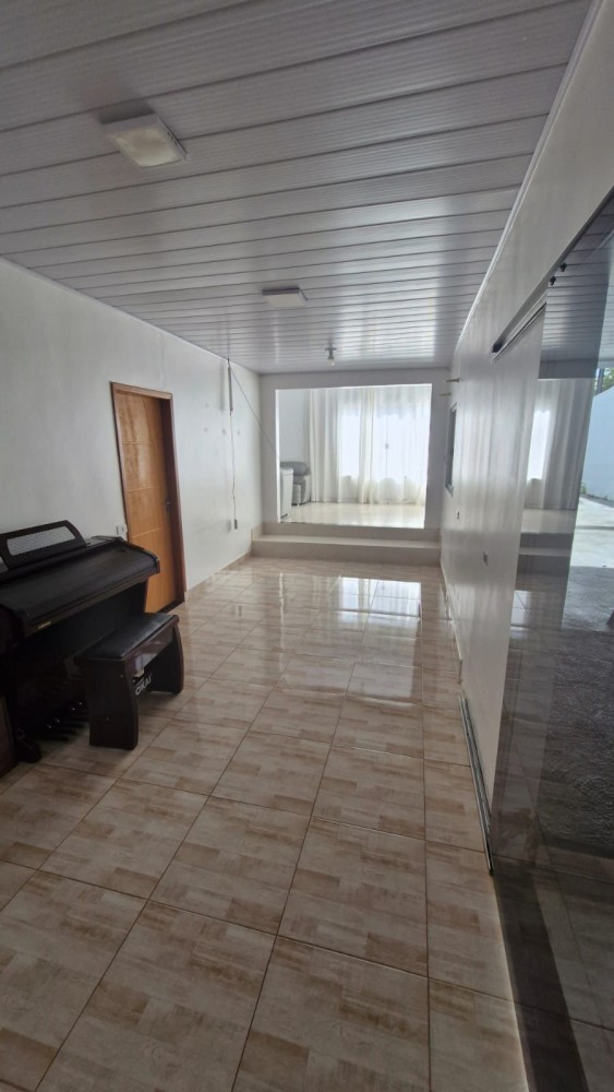 Vende-se ótimo imóvel com 3 quartos, no setor 1
