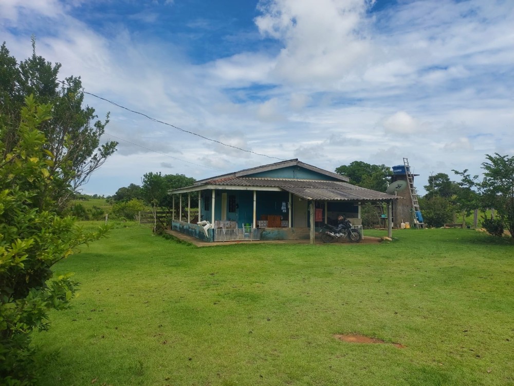 Vende-se terra 11 alqueires com casa e curral a 17 km de theobroma