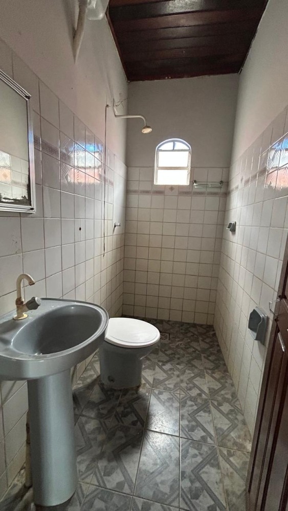 Aluga-se casa no setor 02