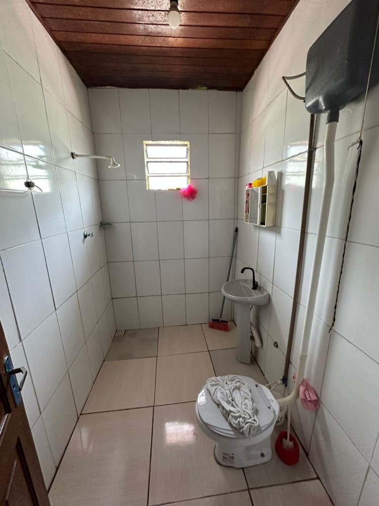 Casa a venda bem localizada no Setor 5 em Jaru