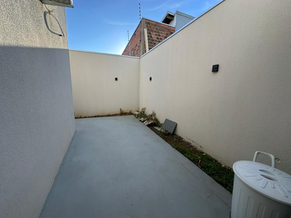 Casa de alto padrão mobiliada à venda no Orleans – 3 Quartos, área de lazer e energia solar