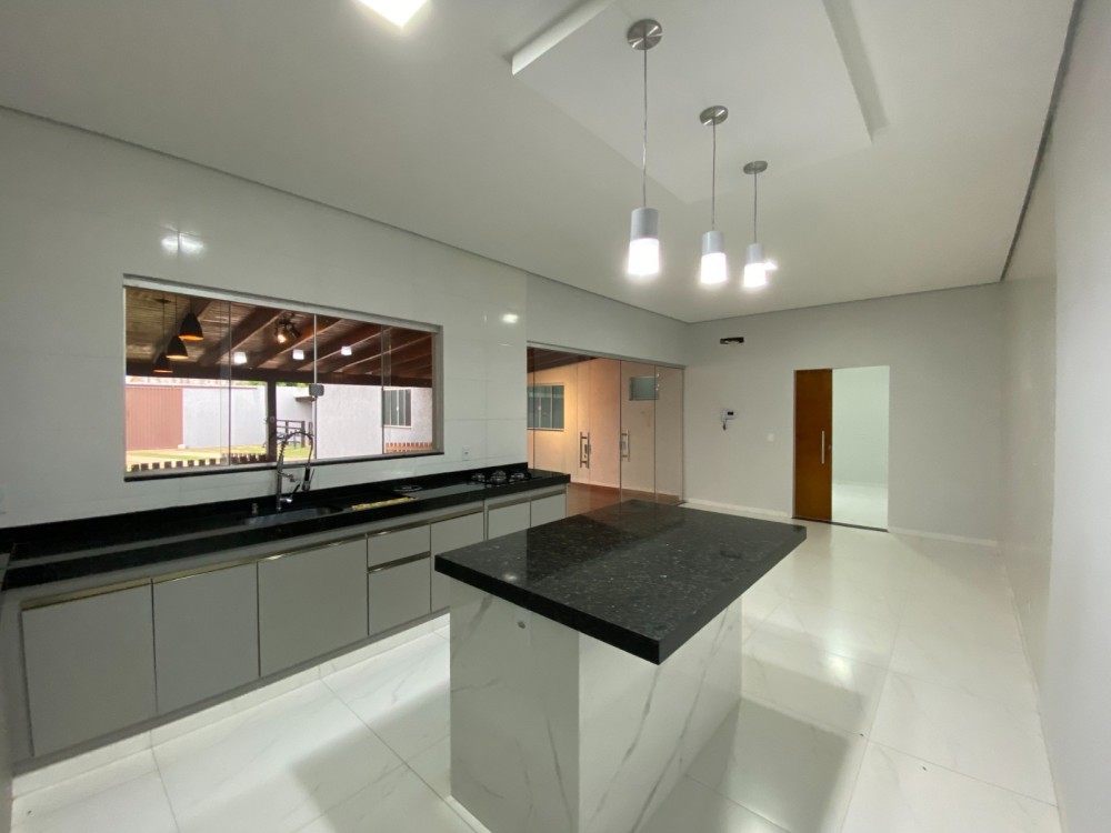 Ótimo imóvel á venda com área de lazer e suíte com closet no Savana Park em Jaru