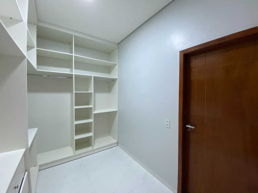 Ótimo imóvel á venda com área de lazer e suíte com closet no Savana Park em Jaru