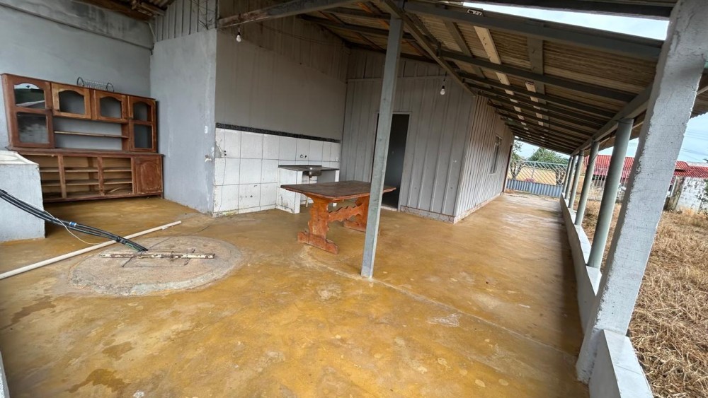 Aluga-se casa no setor 02