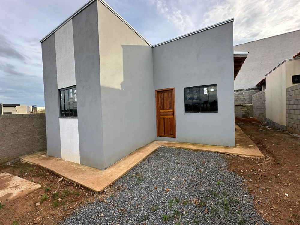 Vende-se ótima casa recém construída apta a financiamento Minha Casa Minha Vida