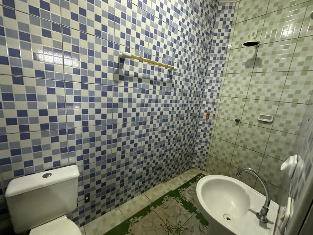 Aluga-se ponto comercial AV. padre Adolfo Rohl