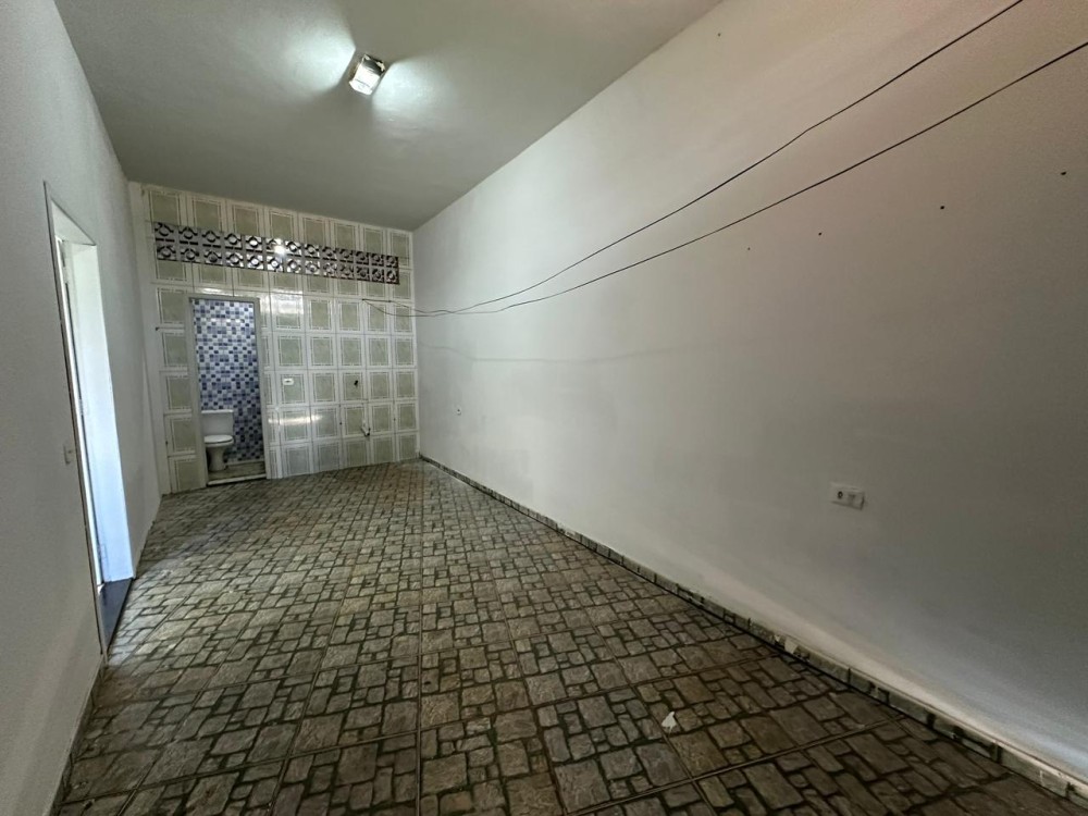 Aluga-se ponto comercial AV. padre Adolfo Rohl