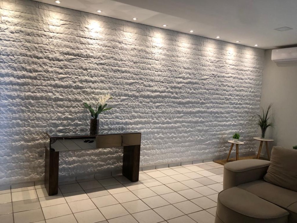 Casa à venda com 4 quartos bem localizada no setor 1 em Jaru