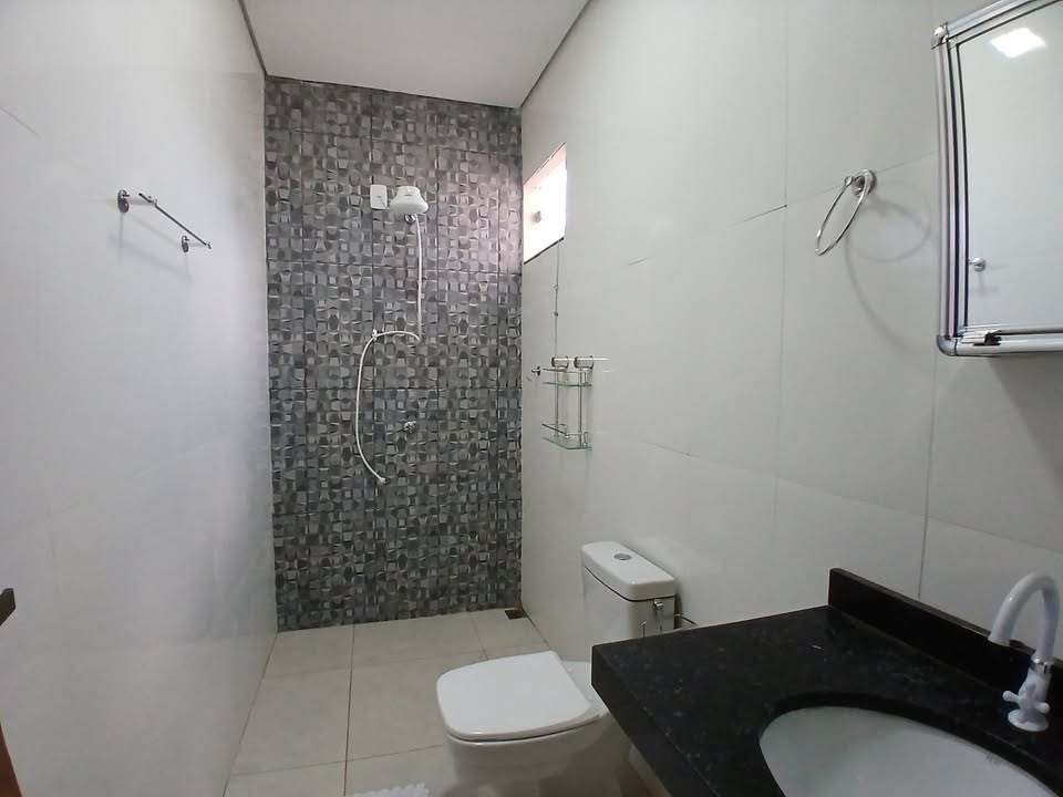 VENDE-SE CASA – 3 QUARTOS – SETOR 05