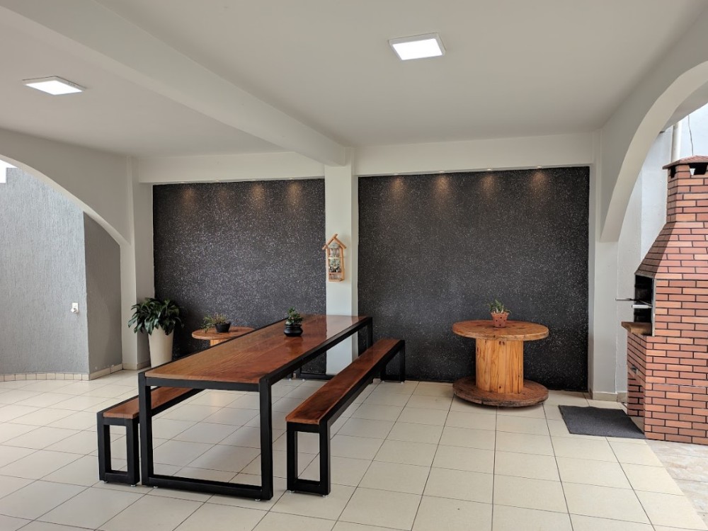 Casa à venda com 4 quartos bem localizada no setor 1 em Jaru