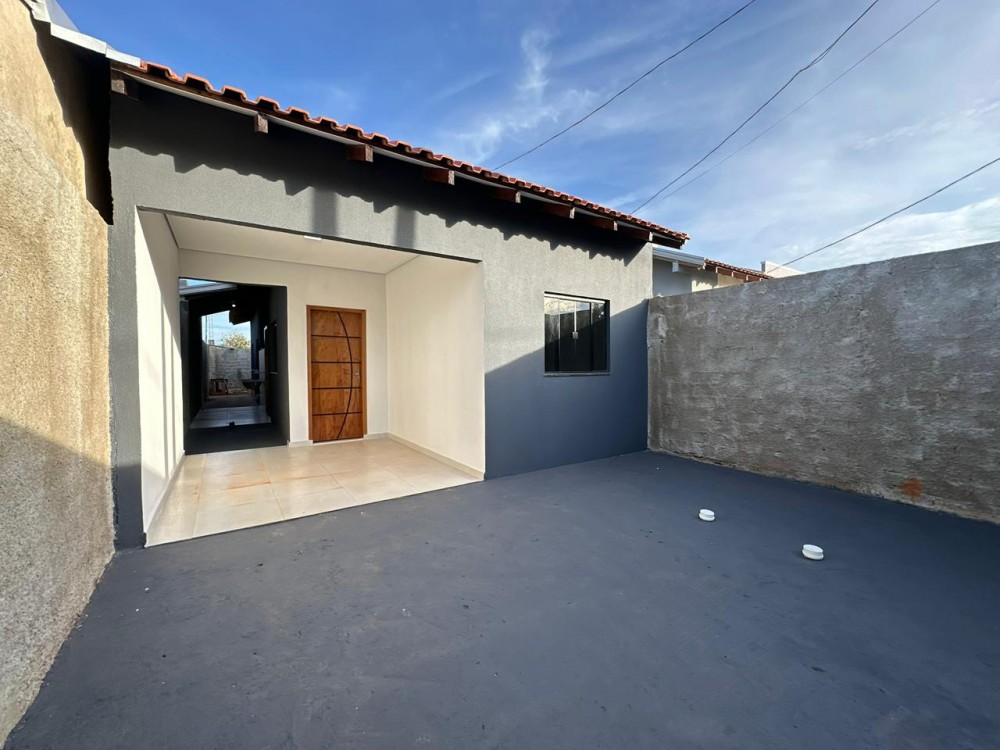 Aluga-se casa com 3 quartos no savana park