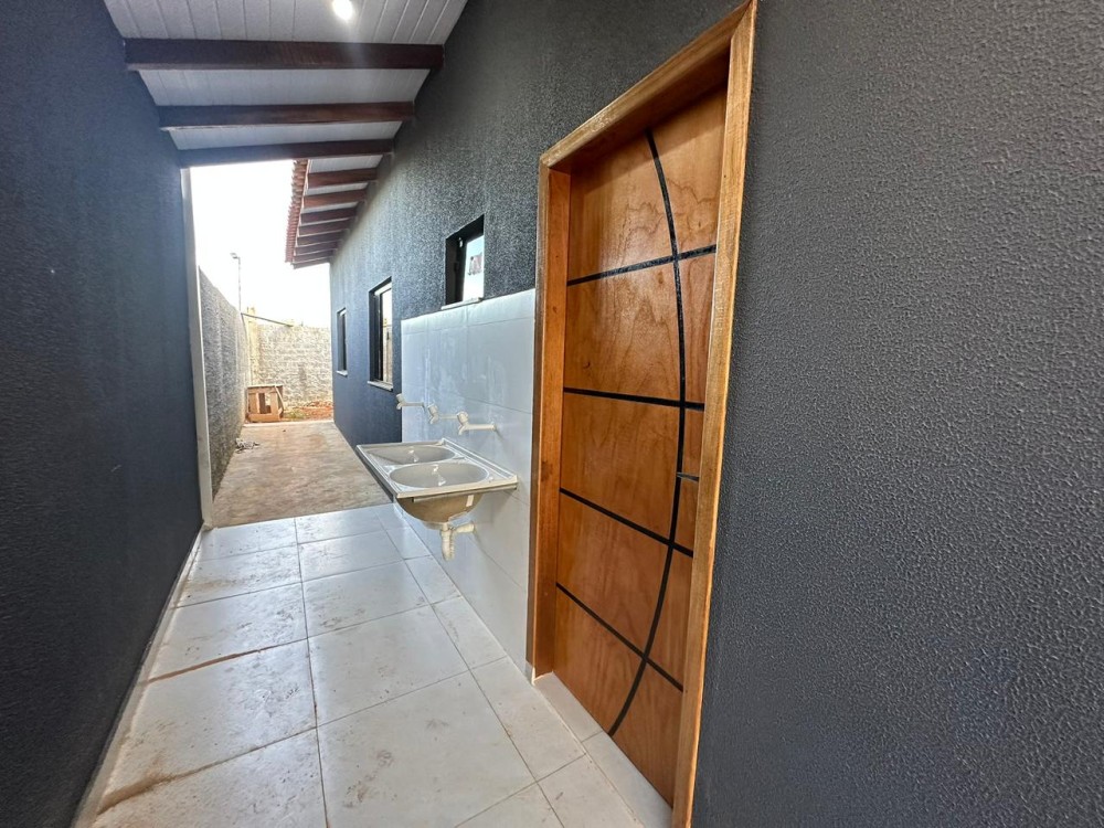 Aluga-se casa com 3 quartos no savana park