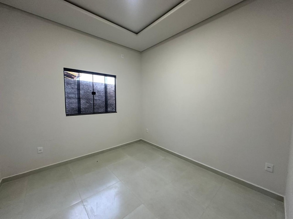 Aluga-se casa com 3 quartos no savana park