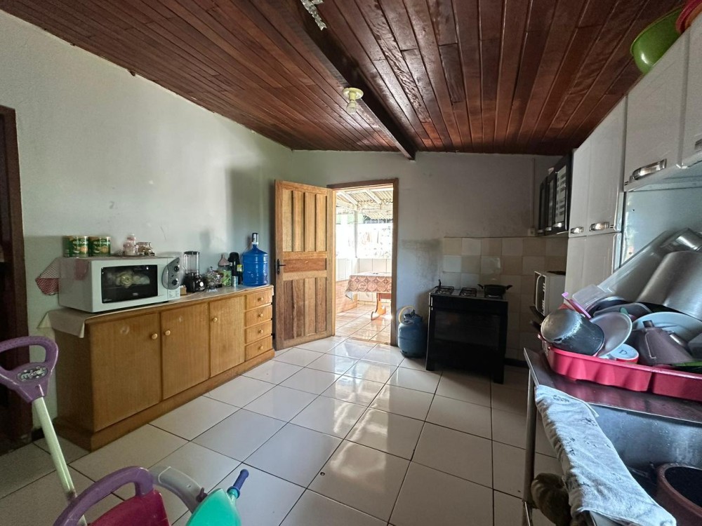 CASA A VENDA – 3 QUARTOS BEM LOCALIZADA SETOR 02 – JARU