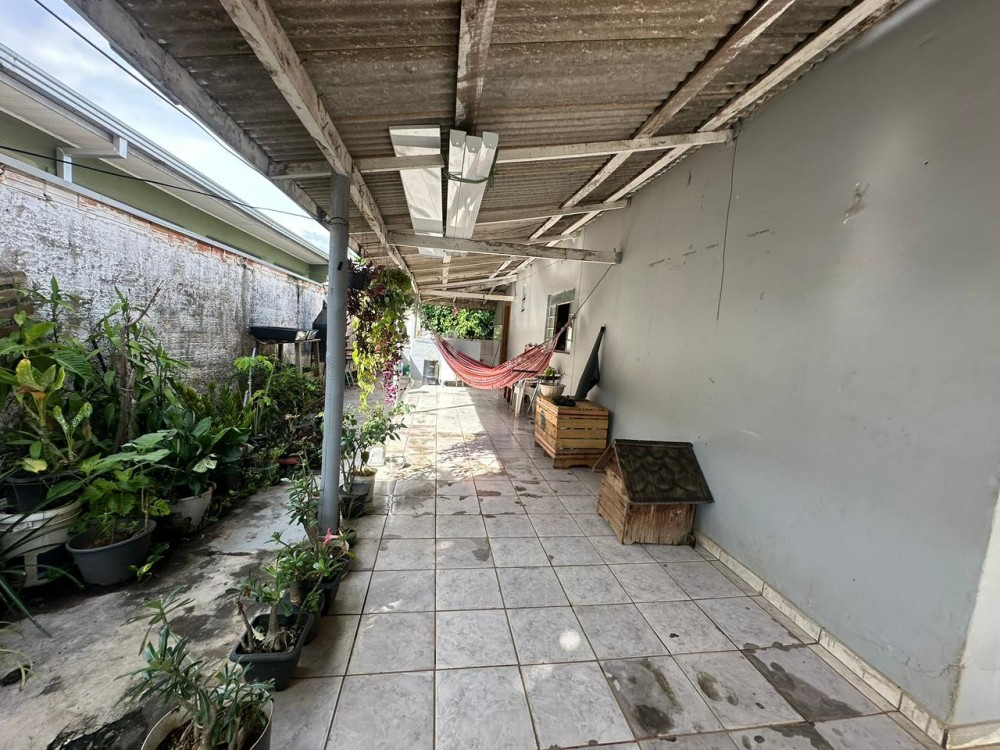 CASA A VENDA – 3 QUARTOS BEM LOCALIZADA SETOR 02 – JARU