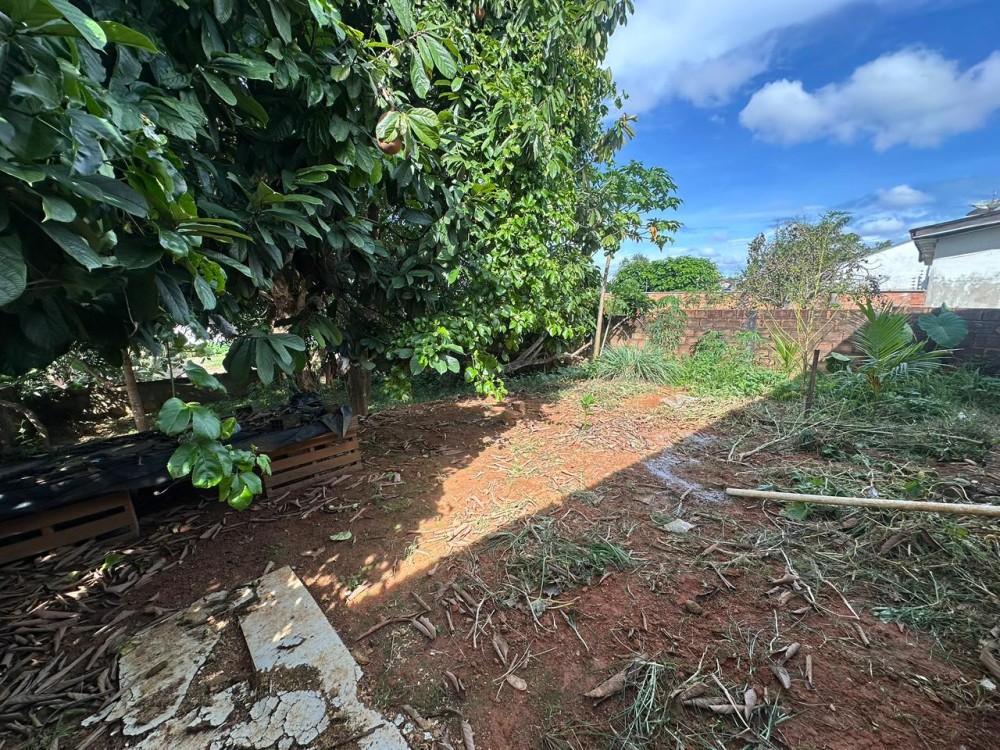 CASA A VENDA – 3 QUARTOS BEM LOCALIZADA SETOR 02 – JARU