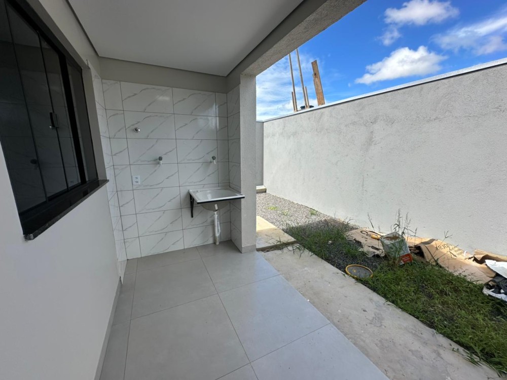 ALUGA-SE CASA – LADO AO IG CENTRO COMERCIAL – 3 QUARTOS