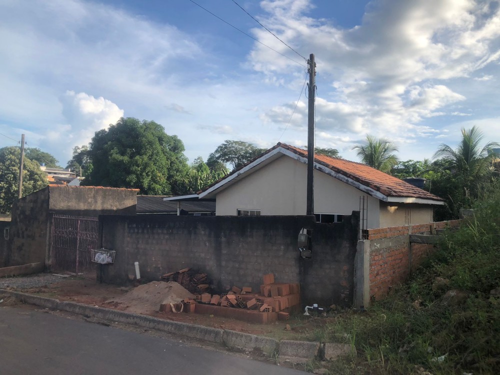 VENDE-SE CASA – SETOR 03 – 2 QUARTOS