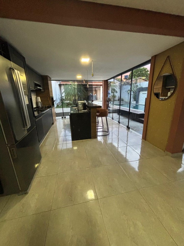 VENDE-SE CASA COM 4 QUARTOS – SETOR 01 JARU