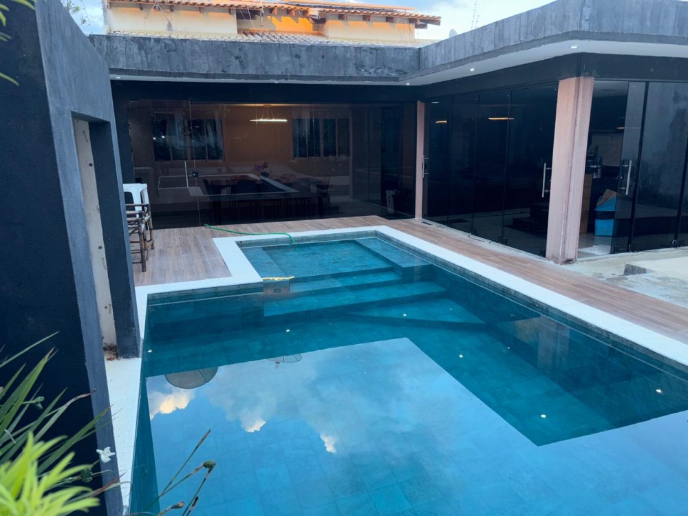 VENDE-SE CASA COM 4 QUARTOS – SETOR 01 JARU