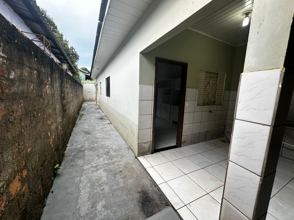 VENDE-SE CASA – 3 QUARTOS – SETOR 02