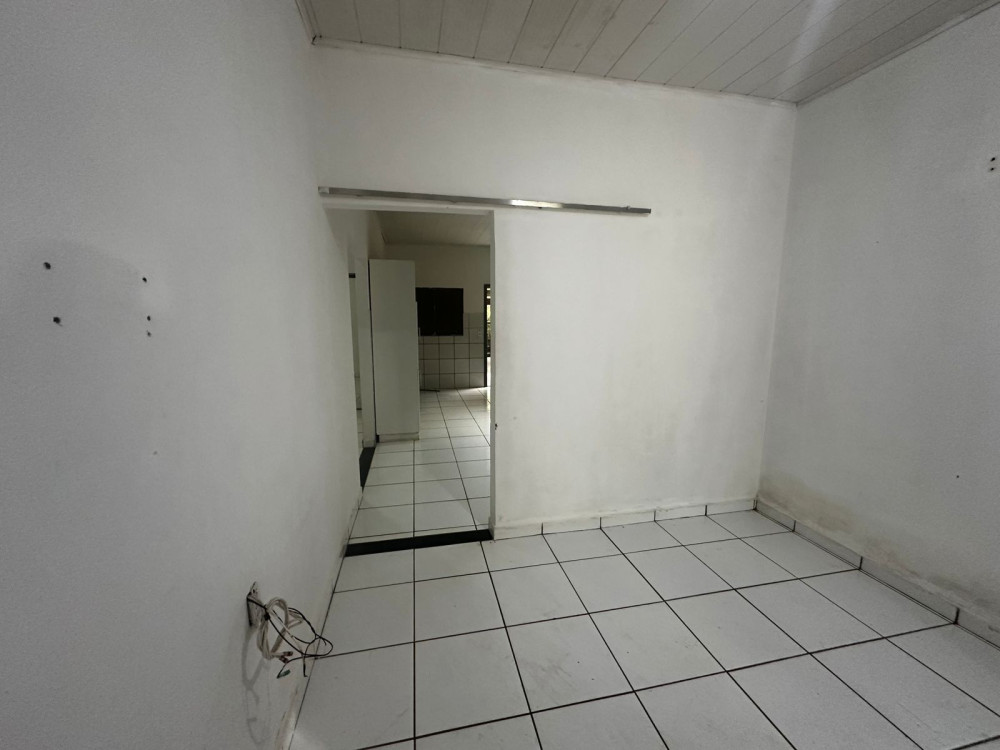 VENDE-SE CASA – 3 QUARTOS – SETOR 02