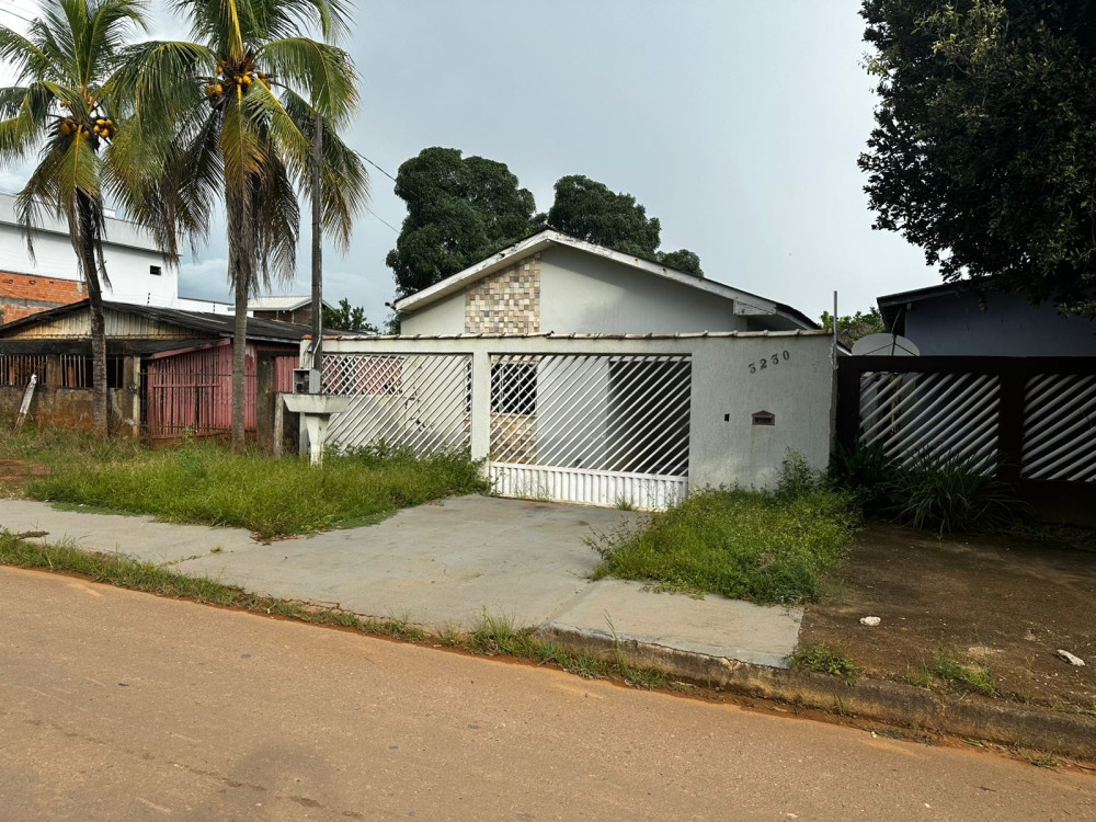 VENDE-SE CASA – 3 QUARTOS – SETOR 02