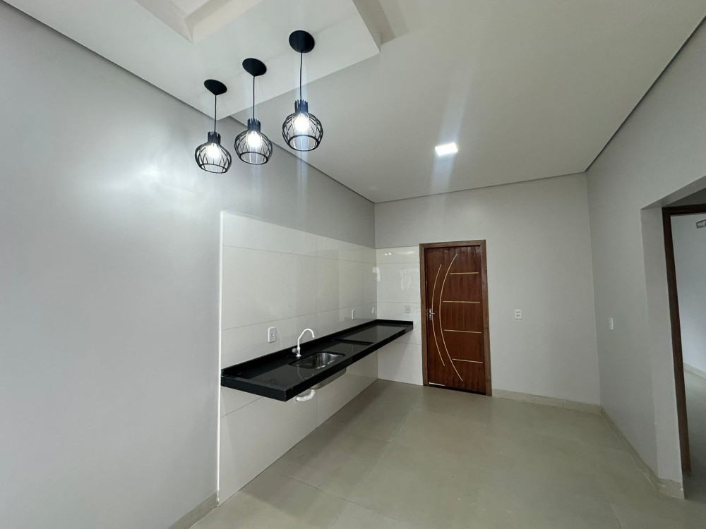 ALUGA-SE CASA – 2 QUARTOS – SAVANA PARK