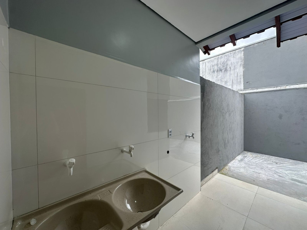 ALUGA-SE CASA – 2 QUARTOS – SAVANA PARK